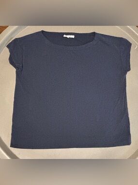 Splendid women’s navy blue SS shirt, small
